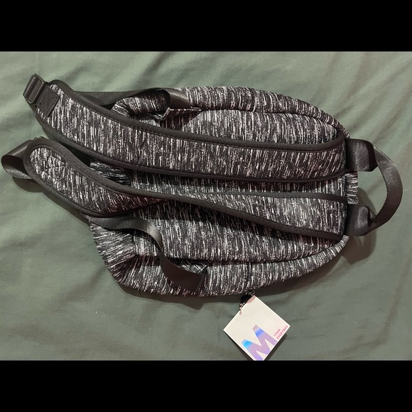 NEW white and black mini backpack! SHIPS ASAP - Picture 2 of 5